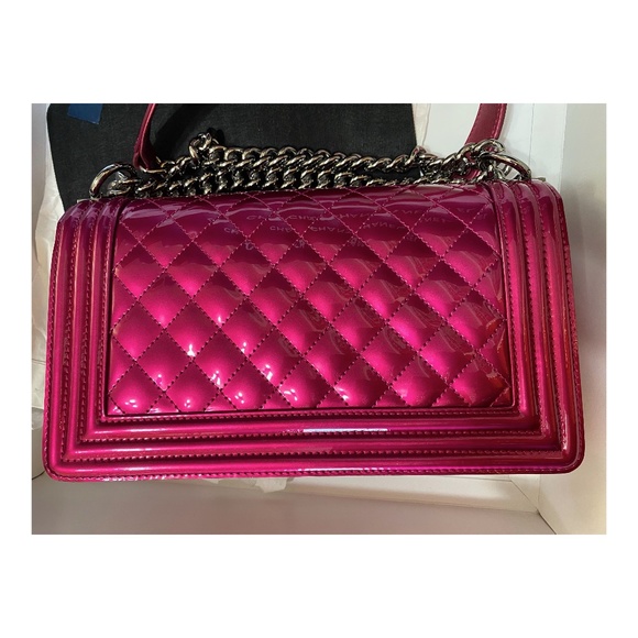 STUNNING RARE CHANEL METALLIC HOT PINK BOY BAG - Picture 6 of 13